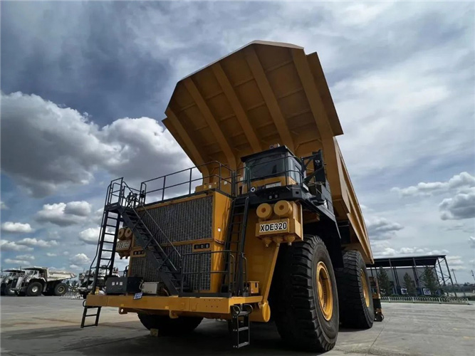 XCMG  XDE130 Truck & Special Vehicle Dump Truck - 02_3ec0247ea31f995e7e7086b0b3723992.jpg
