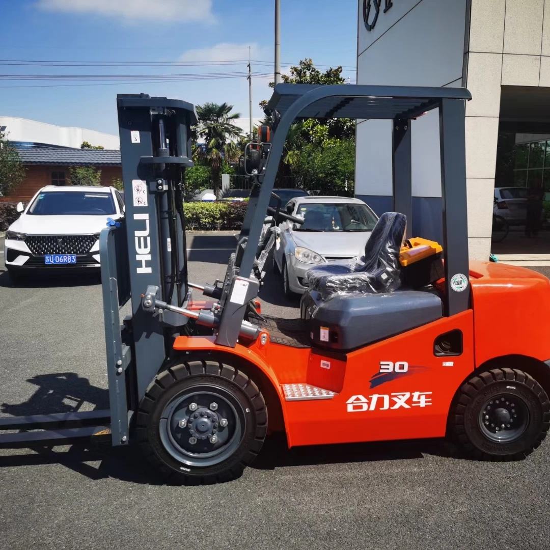 HELI CPCD30 Logistics Machinery Forklift - 03_31a7c8c76774b03938f5ba0950fd460e.jpg
