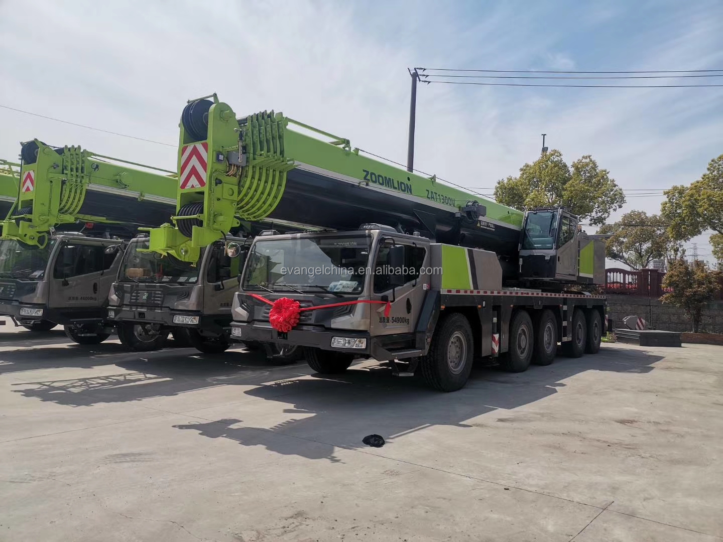 ZOOMLION  RT100 Lifting Machinery Truck Crane - 03_3f200cae2e91a09553f6e8c686f1ef41.jpg