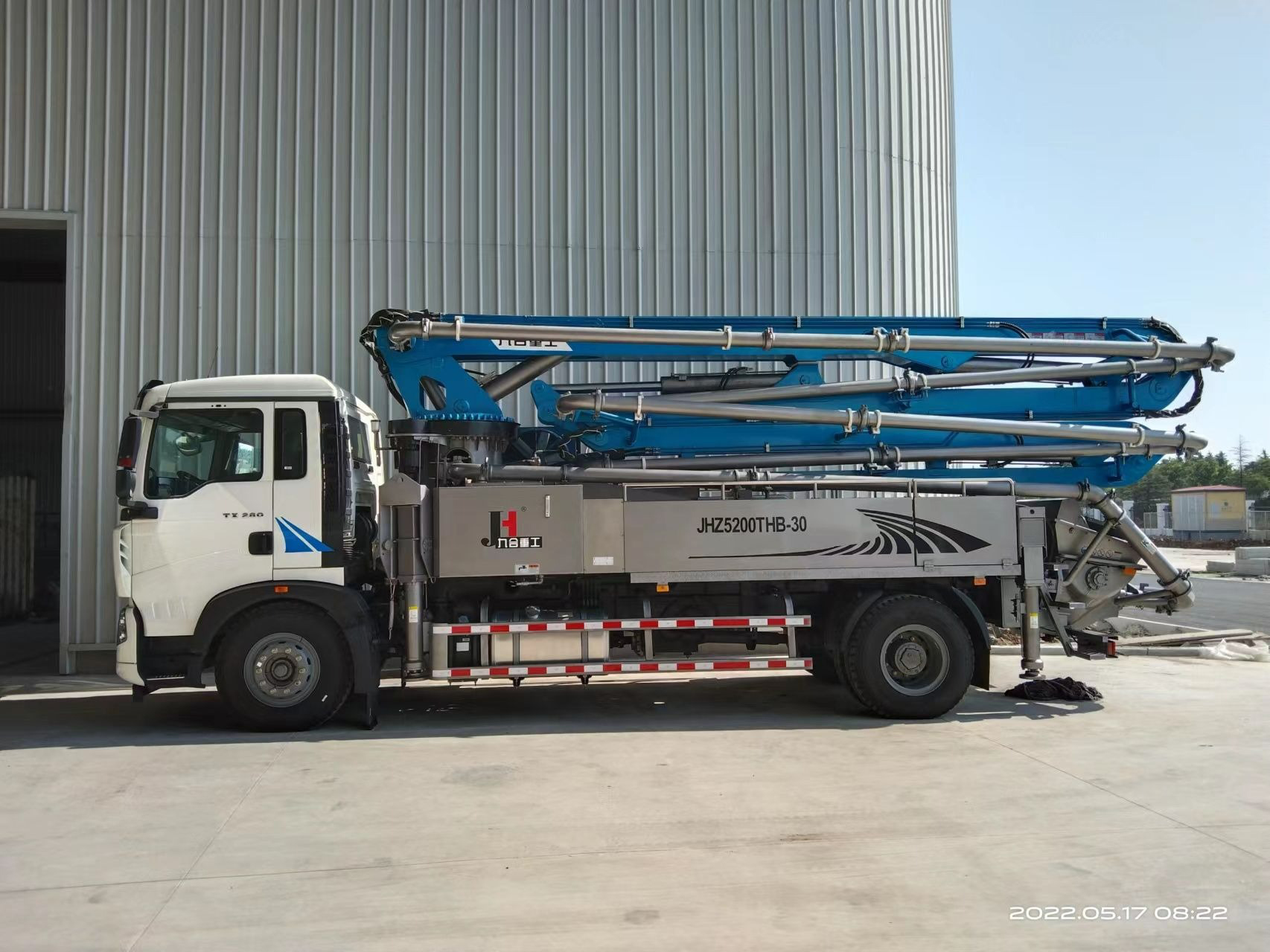 JIUHE  FAW/HOWO 4X2 Lifting Machinery Truck Mounted Crane - 03_6951d964ea528d85ef41070c58853e7b.jpg