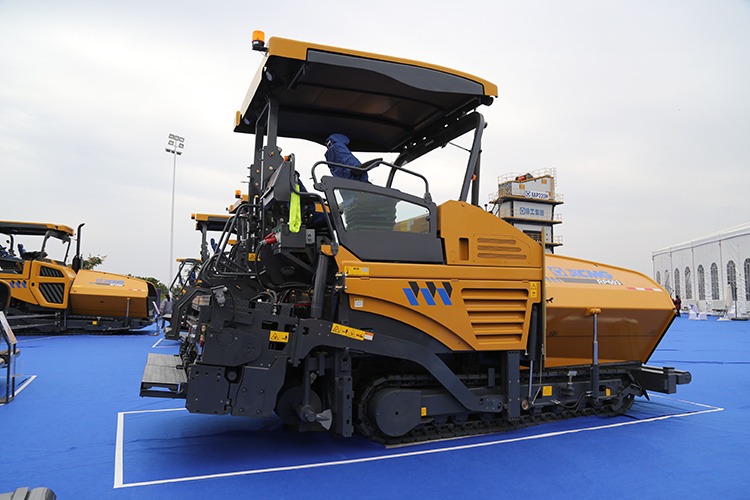 XCMG  RP601 Road Construction Machinery Asphalt Surface Maintenance Machine - 03_b86af9eb85c875fb5977bee4a9a26bab.jpg