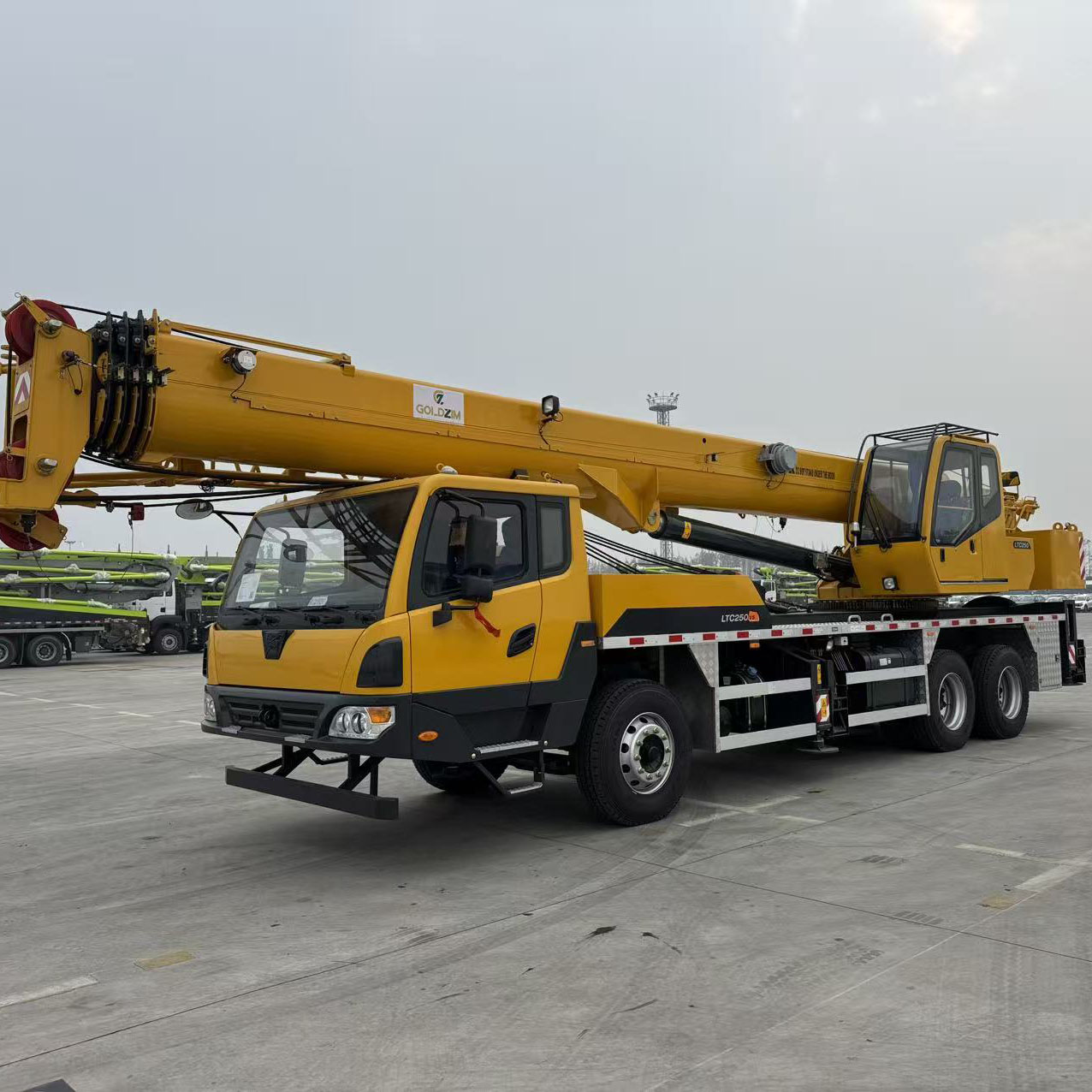 LIUGONG LTC250V5 Lifting Machinery Truck Crane - 04_45bbca637616a9d4671bd2ac2c48d0eb.jpg