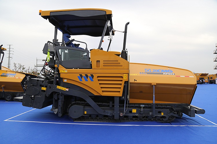 XCMG  RP601 Road Construction Machinery Asphalt Surface Maintenance Machine - 04_6e84f573eba3e7043a24dfe556ce0e73.jpg