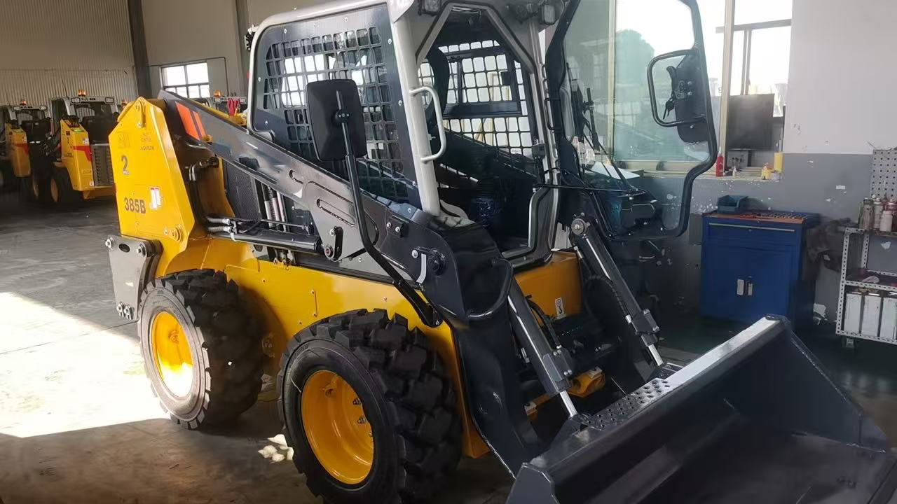 LIUGONG 385B Earthmoving Machinery Skid Steer Loader - 04_cdd397f6e5461ea17bed897ec25067a6.jpg