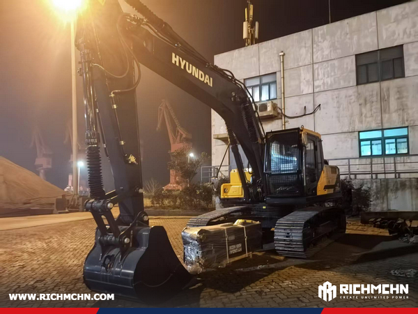 Algeria - 2 Units HYUNDAI HX340HD & 1 Unit HYUNDAI HX220HD Crawler Excavator