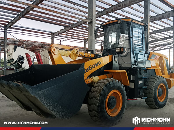 20230907_Uzbekistan 2 Units LIUGONG Wheel Loader CLG840H & 8 Units SHACMAN (11).jpg