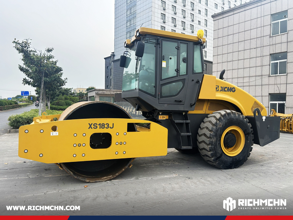Guinea - 1 Unit XCMG XS183J Road Roller