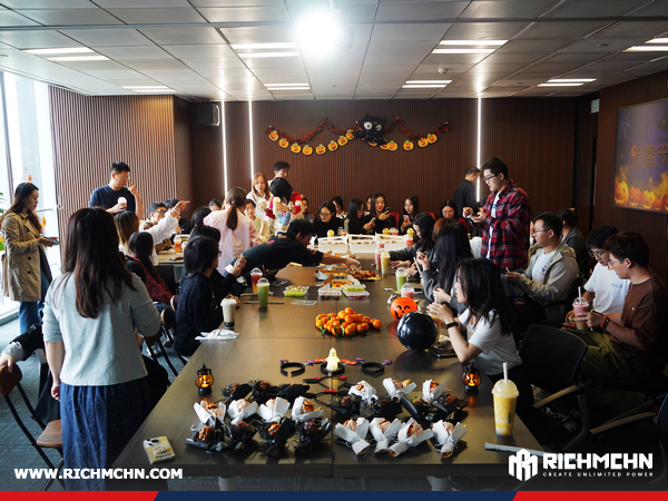 Lonchain Group Celebrates Halloween 2025 with Sweet Treats and Team Fun
