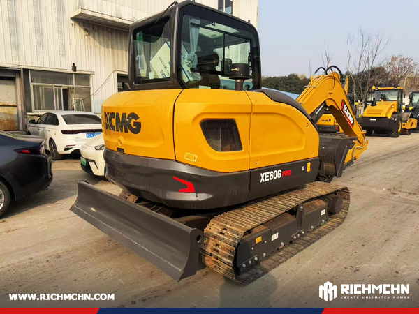 Marshall Islands - 1 Unit XCMG XE60G PRO Crawler Excavator & 1 GR165 Motor Grader