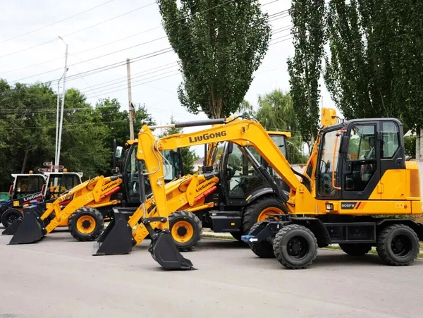 XCMG XE155GA Excavator Working in Nigeria
