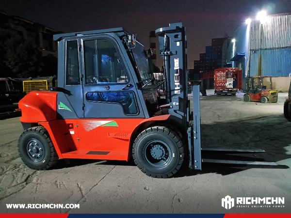 Angola - 1 Unit HELI CPCD70 Diesel Forklift