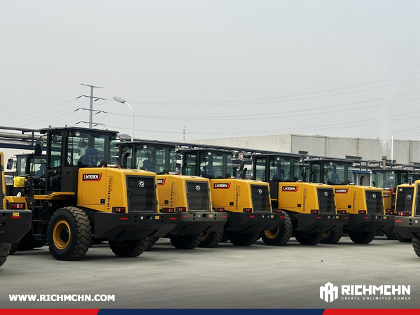 China Clients Visited XCMG Factory