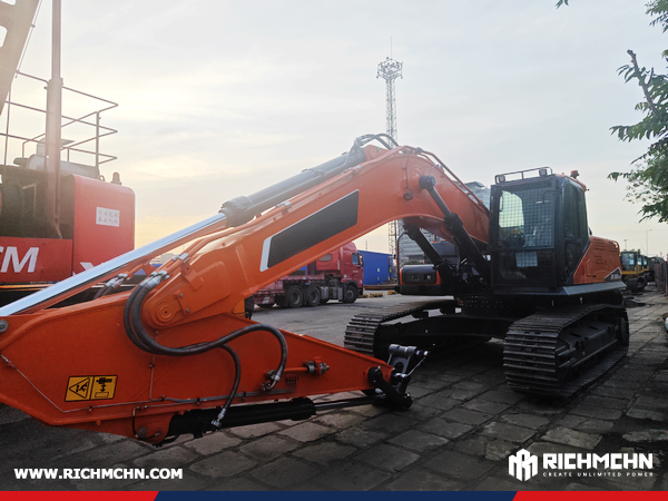 Ethiopia - 1 Unit Develon DX360LCA-7B Excavator