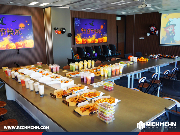 Lonchain Group Celebrates Halloween 2025 with Sweet Treats and Team Fun