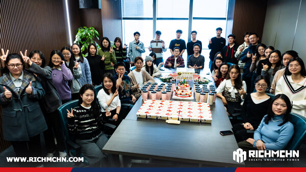Lonchain Group Warmly Celebrates Christmas