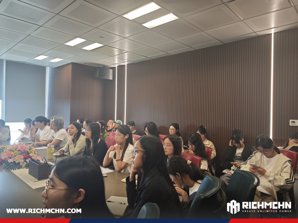 Lonchain Group Participates in Product Training on Horizontal Directional Drilling Machines