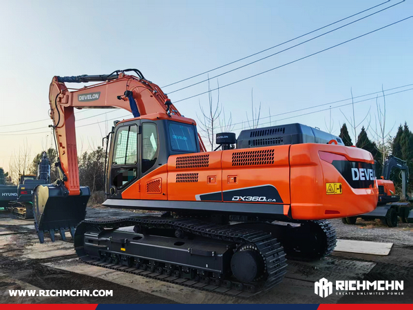Ethiopia - 2 Units DEVELON DX360LCA-7B Crawler Excavators