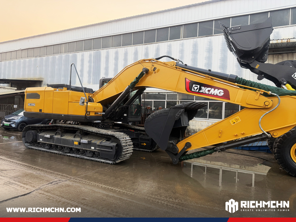 Antigua - 1 Unit XCMG ZL50GN Wheel Loader & 1 XC870K Backhoe Loader & 2 XE335G Excavators & 2 HBXG SD7N Bulldozers