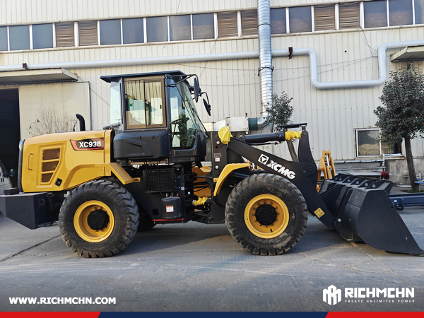 Venezuela - 2 Units LUTONG LTB804 Farm Tractors & 2 Units LTD1604-4 Farm Tractors & 1 Unit XCMG XC938 Wheel Loader